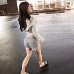【朝からハメ潮】家でリラックスしてるおっとりGカップ彼女と、ノーブラ部屋着姿で貪り合う。僕にしか絶対見せない笑顔、メス顔、イキ顔…。爆乳恋人と同棲を始めて間もない、人生で一番幸せな時間を疑似体験してみませんか?癒しのフェラで抜いてもらう夜と、朝勃ちチ◯コを生ハメして潮を吹かせまくる朝。秘密のカップルハメ撮り投稿【半同棲カノジョ】