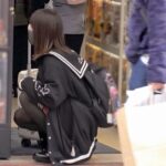 マジ軟派、初撮。 1453 アキバでぼ~っとフィギュアを眺めてたヲタ女子を突撃ナンパ!全身ブラックコーデ&マスクを外したがらない彼女の正体は…!?実は、宮崎が生んだ超個性派な爆乳女子だった!欲しかったフィギュアをエサにホテルへ誘い、そのままデカ乳を揉みしだいて、うっすい茂みの肉マンをクンニで責めたら、目の前の巨チンを美味そうに舐めだした!!この後!彼女はセックスまでイッちゃうのかな♪