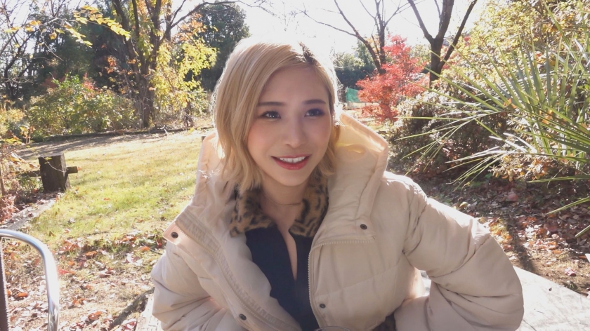 本物のAV男優と乱交SEXがしたい!!金髪ショートでハスキー声がえっちな21歳ヤリマンギャルとの汗だく中出し乱交ハメ撮り